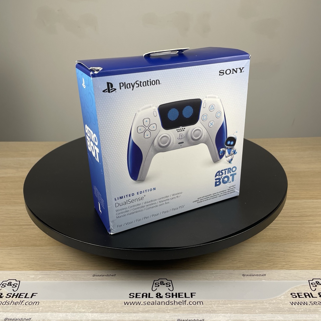 Sony DualSense Wireless Controller – Astro Bot Limited Edition (PS5)
