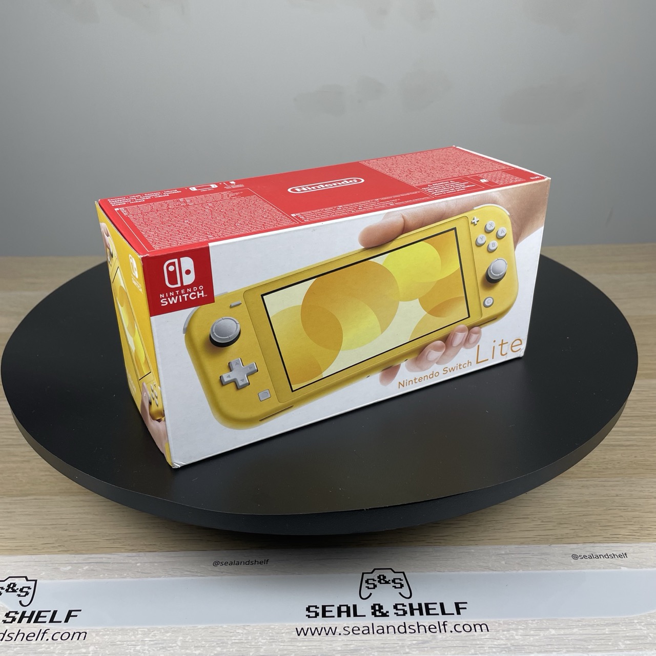 Nintendo Switch Lite - Yellow - 32GB