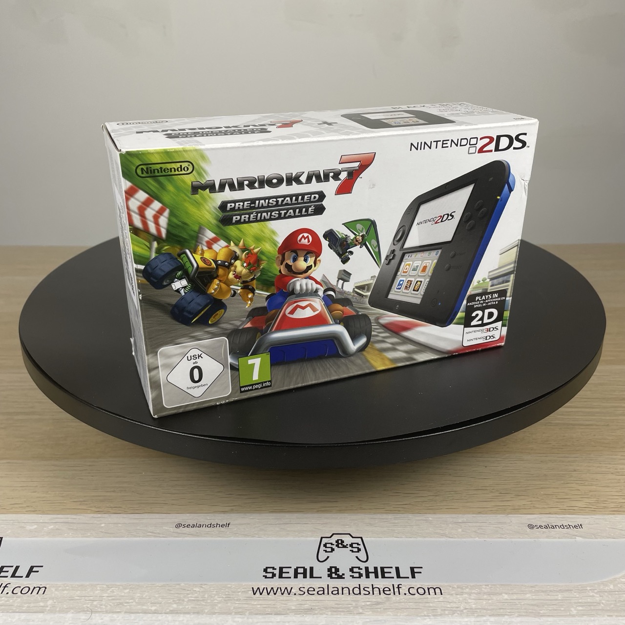 Nintendo 2DS Console + Mario Kart 7 (Pre-installed)
