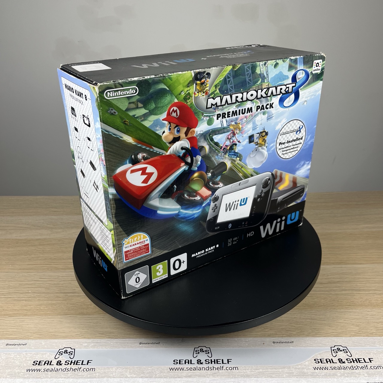 Nintendo Wii U - 32GB - Mario Kart 8 - Premium Pack - SEALED