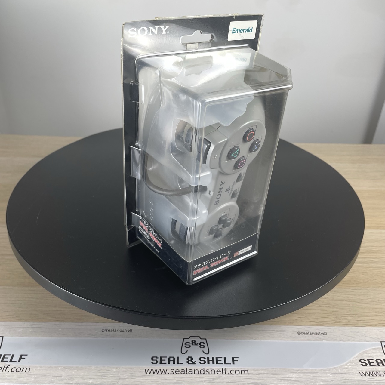 Sony PlayStation Controller (DualShock) – SCPH-1200 Japanese Version - 1