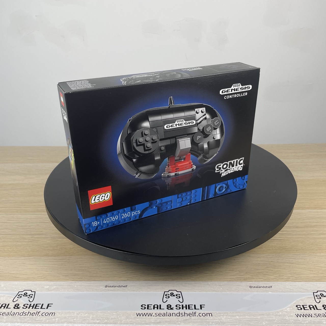 LEGO Sonic the Hedgehog – Sega Genesis Controller Display Set