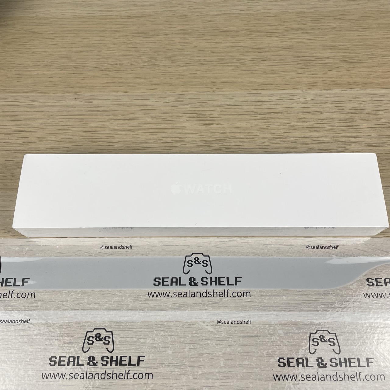 Apple Watch Series 1 – 38mm Space Gray Aluminum (Black Sport Band)